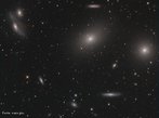 Imagem de um conjunto de galáxias. <br /><br />  Palavras-chave: Astronomia, gravitação universal, galáxias.