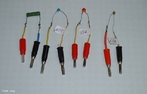 Resistor  um componente de um circuito eltrico que tem por objetivo limitar ou reduzir a corrente eltrica, diminuindo a voltagem, protegendo o circuito eltrico ou gerando calor e luz. <br /><br /> Palavras-chave: Resistor, eletrnica, energia eltrica, eletricidade, temperatura, resistncia, tenso, calor, luz, potencial eltrico, corrente eltrica.